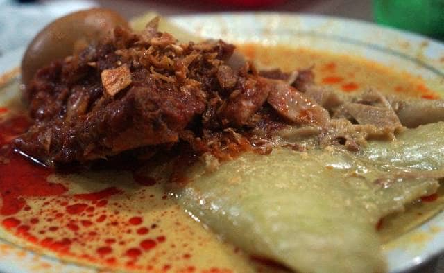 cemilan khas kalimantan selatan, jajanan pasar khas kalsel, jajanan pasar khas makassar, kuliner khas kalimantan selatan, kuliner khas kalsel, kuliner tradisional kalimantan selatan, makanan khas kalimantan selatan, makanan khas kalsel, makanan tradisional kalimantan selatan, top 35+ makanan khas kalimantan selatan legendaris & terkenal yang wajib dicoba