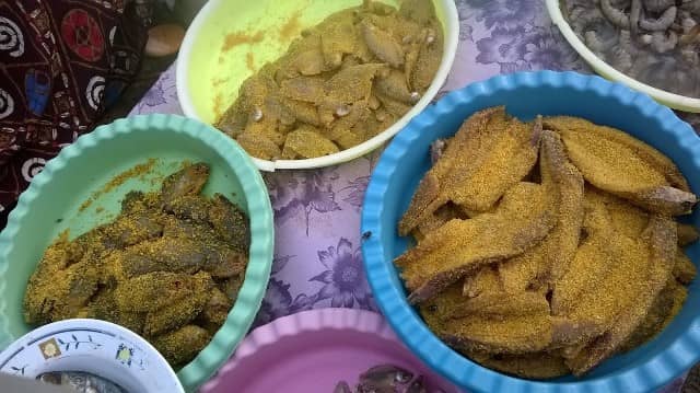 cemilan khas kalimantan selatan, jajanan pasar khas kalsel, jajanan pasar khas makassar, kuliner khas kalimantan selatan, kuliner khas kalsel, kuliner tradisional kalimantan selatan, makanan khas kalimantan selatan, makanan khas kalsel, makanan tradisional kalimantan selatan, top 35+ makanan khas kalimantan selatan legendaris & terkenal yang wajib dicoba