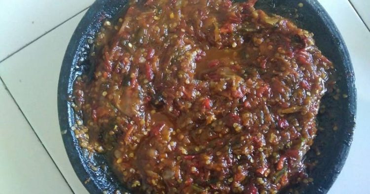 cemilan khas kalimantan selatan, jajanan pasar khas kalsel, jajanan pasar khas makassar, kuliner khas kalimantan selatan, kuliner khas kalsel, kuliner tradisional kalimantan selatan, makanan khas kalimantan selatan, makanan khas kalsel, makanan tradisional kalimantan selatan, top 35+ makanan khas kalimantan selatan legendaris & terkenal yang wajib dicoba
