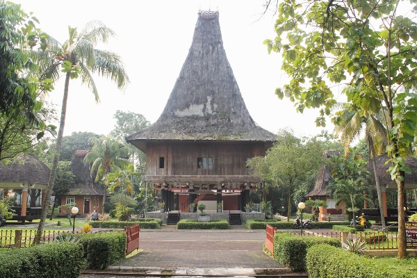 objek wisata di jakarta timur, objek wisata jaktim, taman mini indonesia indah, telaga arwana cibubur, tempat wisata di jakarta timur, tempat wisata di jaktim, tempat wisata jakarta timur, wisata di jakarta timur, wisata jakarta timur, wisata jaktim, top 38+ tempat wisata di jakarta timur terbaru & paling hits, wajib dikunjungi!