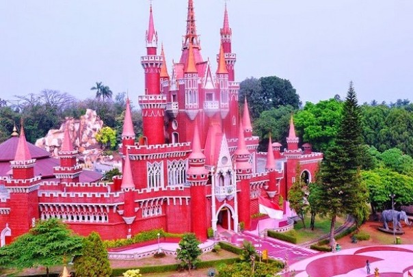 objek wisata di jakarta timur, objek wisata jaktim, taman mini indonesia indah, telaga arwana cibubur, tempat wisata di jakarta timur, tempat wisata di jaktim, tempat wisata jakarta timur, wisata di jakarta timur, wisata jakarta timur, wisata jaktim, top 38+ tempat wisata di jakarta timur terbaru & paling hits, wajib dikunjungi!