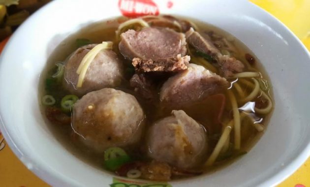 top 4+ rekomendasi tempat makan bakso enak di purwokerto, 1. Bakso Daging Sapi Pak Kardi, 2. Bakso Pekih, 3. Bakso Solo Pak Dodo, 4. Warung Bakso Malang Cak Kus