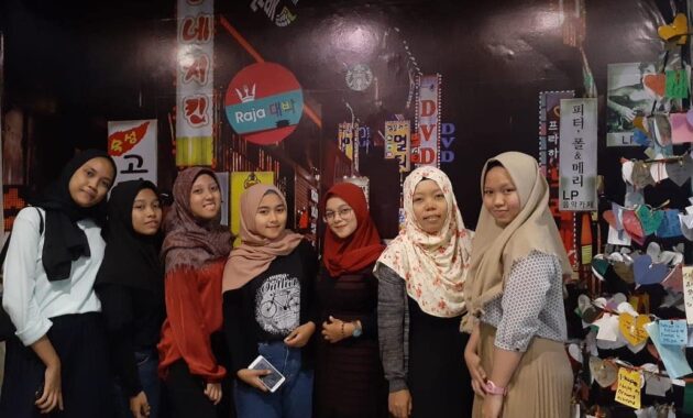 top 40+ referensi tempat makan terkenal enak di wilayah depok, manakah yang punya playground?