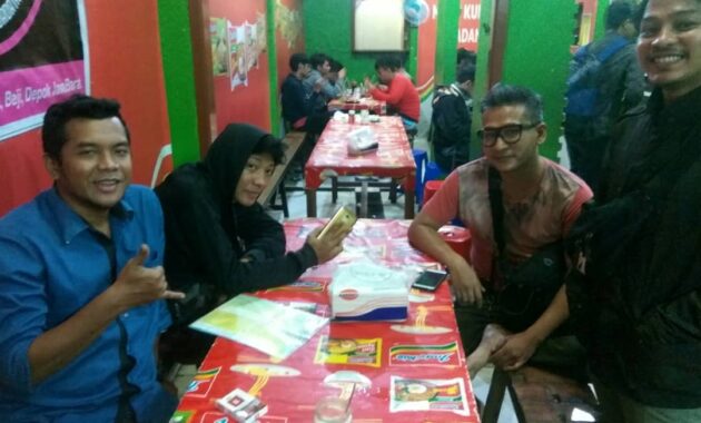top 40+ referensi tempat makan terkenal enak di wilayah depok, manakah yang punya playground?