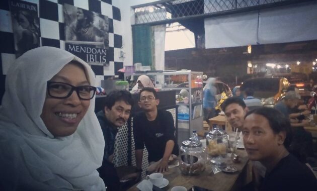 top 40+ referensi tempat makan terkenal enak di wilayah depok, manakah yang punya playground?