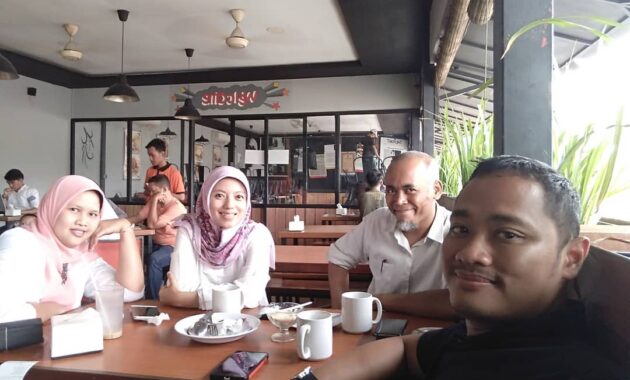 top 40+ referensi tempat makan terkenal enak di wilayah depok, manakah yang punya playground?