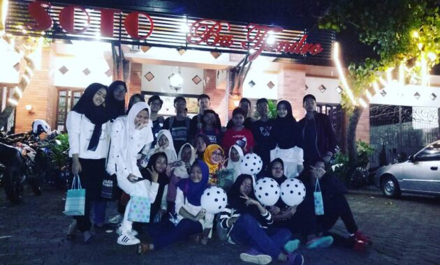 top 40+ referensi tempat makan terkenal enak di wilayah depok, manakah yang punya playground?