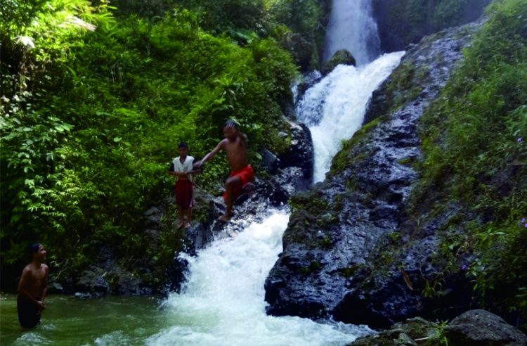 air terjun di banjarnegara, banjarnegara, curug di banjarnegara, kolam renang di banjarnegara, tempat liburan anak banjarnegara, tempat rekreasi di banjarnegara, tempat wisata di banjarnegara tempat liburan di banjarnegara, waterpark di banjarnegara, wisata alam di banjarnegara, wisata banjarnegara, wisata di banjarnegara, top 41+ tempat wisata di banjarnegara terbaru & paling hits wajib dikunjungi!