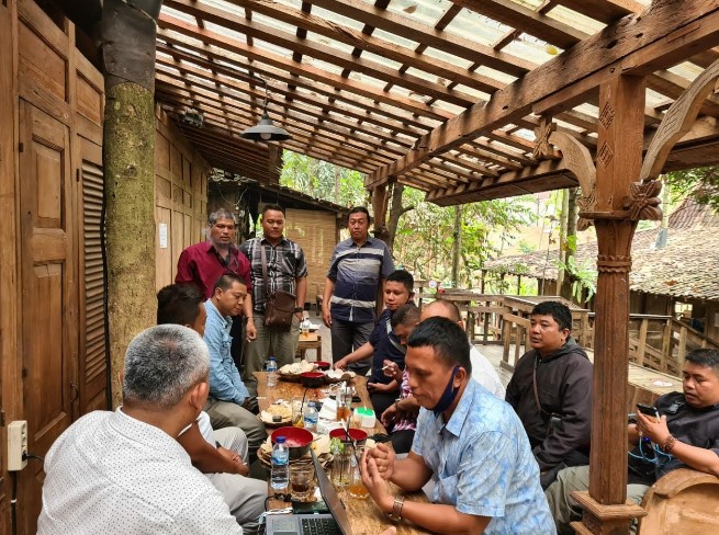 cafe di cimahi, kafe di cimahi, resto di cimahi, tempat kongkow di cimahi, tempat nongkrong di cimahi, top 45+ cafe di cimahi paling hits yang asyik jadi tempat nongkrong
