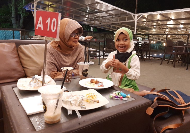 cafe di cimahi, kafe di cimahi, resto di cimahi, tempat kongkow di cimahi, tempat nongkrong di cimahi, top 45+ cafe di cimahi paling hits yang asyik jadi tempat nongkrong