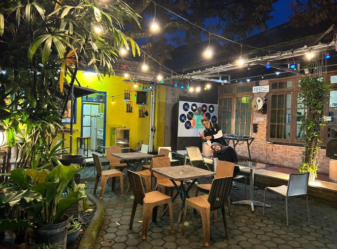 cafe di cimahi, kafe di cimahi, resto di cimahi, tempat kongkow di cimahi, tempat nongkrong di cimahi, top 45+ cafe di cimahi paling hits yang asyik jadi tempat nongkrong
