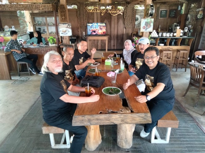 cafe 24 jam di kudus, cafe di kudus, cafe hits di kudus, coffee shop di kudus, kafe di kudus, resto di kudus, rumah makan di kudus, tempat hangout di kudus, tempat kongkow di kudus, tempat makan di kudus, tempat ngopi di kudus, tempat nongkrong di kudus, warung kopi di kudus, top 46+ cafe tempat nongkrong di kudus hits, coffee shop, resto cozy!