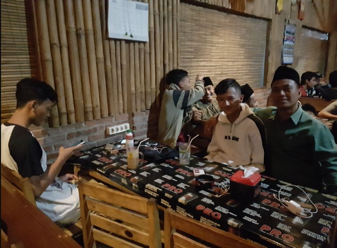 cafe 24 jam di kudus, cafe di kudus, cafe hits di kudus, coffee shop di kudus, kafe di kudus, resto di kudus, rumah makan di kudus, tempat hangout di kudus, tempat kongkow di kudus, tempat makan di kudus, tempat ngopi di kudus, tempat nongkrong di kudus, warung kopi di kudus, top 46+ cafe tempat nongkrong di kudus hits, coffee shop, resto cozy!