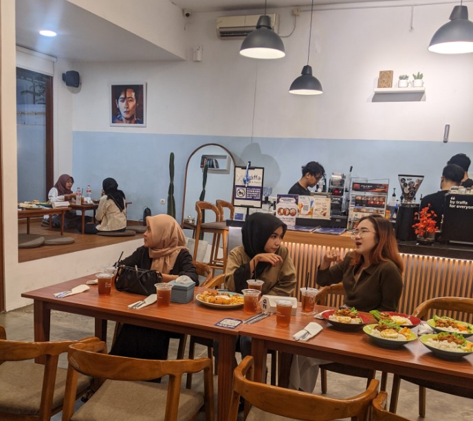 cafe 24 jam di kudus, cafe di kudus, cafe hits di kudus, coffee shop di kudus, kafe di kudus, resto di kudus, rumah makan di kudus, tempat hangout di kudus, tempat kongkow di kudus, tempat makan di kudus, tempat ngopi di kudus, tempat nongkrong di kudus, warung kopi di kudus, top 46+ cafe tempat nongkrong di kudus hits, coffee shop, resto cozy!