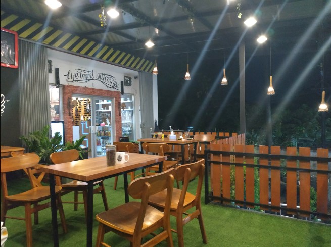 cafe 24 jam di kudus, cafe di kudus, cafe hits di kudus, coffee shop di kudus, kafe di kudus, resto di kudus, rumah makan di kudus, tempat hangout di kudus, tempat kongkow di kudus, tempat makan di kudus, tempat ngopi di kudus, tempat nongkrong di kudus, warung kopi di kudus, top 46+ cafe tempat nongkrong di kudus hits, coffee shop, resto cozy!