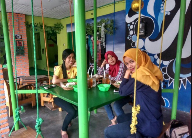 cafe 24 jam di klaten, cafe di klaten, coffee shop di klaten, resto di klaten, rumah makan di klaten, tempat kongkow di klaten, tempat makan di klaten, tempat ngopi di klaten, tempat nongkrong di klaten, warung kopi di klaten, top 49+ cafe tempat nongkrong di klaten hits, coffee shop cozy buat kongkow