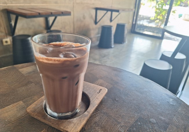 cafe 24 jam di klaten, cafe di klaten, coffee shop di klaten, resto di klaten, rumah makan di klaten, tempat kongkow di klaten, tempat makan di klaten, tempat ngopi di klaten, tempat nongkrong di klaten, warung kopi di klaten, top 49+ cafe tempat nongkrong di klaten hits, coffee shop cozy buat kongkow