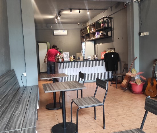 cafe 24 jam di klaten, cafe di klaten, coffee shop di klaten, resto di klaten, rumah makan di klaten, tempat kongkow di klaten, tempat makan di klaten, tempat ngopi di klaten, tempat nongkrong di klaten, warung kopi di klaten, top 49+ cafe tempat nongkrong di klaten hits, coffee shop cozy buat kongkow
