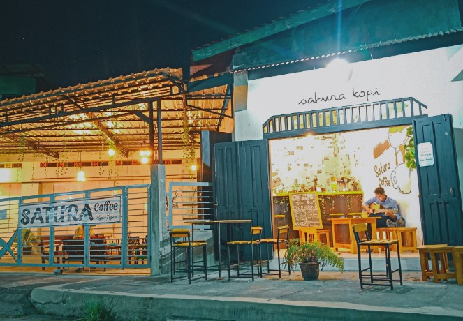 cafe 24 jam di klaten, cafe di klaten, coffee shop di klaten, resto di klaten, rumah makan di klaten, tempat kongkow di klaten, tempat makan di klaten, tempat ngopi di klaten, tempat nongkrong di klaten, warung kopi di klaten, top 49+ cafe tempat nongkrong di klaten hits, coffee shop cozy buat kongkow