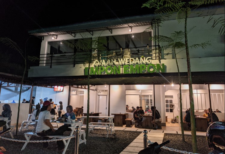 cafe 24 jam di klaten, cafe di klaten, coffee shop di klaten, resto di klaten, rumah makan di klaten, tempat kongkow di klaten, tempat makan di klaten, tempat ngopi di klaten, tempat nongkrong di klaten, warung kopi di klaten, top 49+ cafe tempat nongkrong di klaten hits, coffee shop cozy buat kongkow