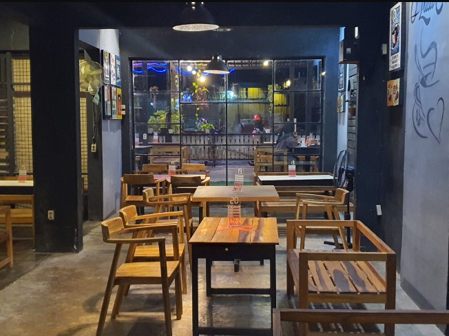 cafe 24 jam di klaten, cafe di klaten, coffee shop di klaten, resto di klaten, rumah makan di klaten, tempat kongkow di klaten, tempat makan di klaten, tempat ngopi di klaten, tempat nongkrong di klaten, warung kopi di klaten, top 49+ cafe tempat nongkrong di klaten hits, coffee shop cozy buat kongkow
