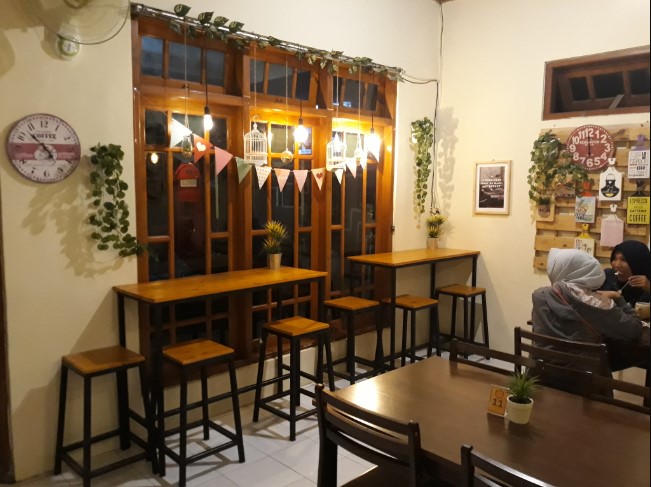cafe 24 jam di klaten, cafe di klaten, coffee shop di klaten, resto di klaten, rumah makan di klaten, tempat kongkow di klaten, tempat makan di klaten, tempat ngopi di klaten, tempat nongkrong di klaten, warung kopi di klaten, top 49+ cafe tempat nongkrong di klaten hits, coffee shop cozy buat kongkow