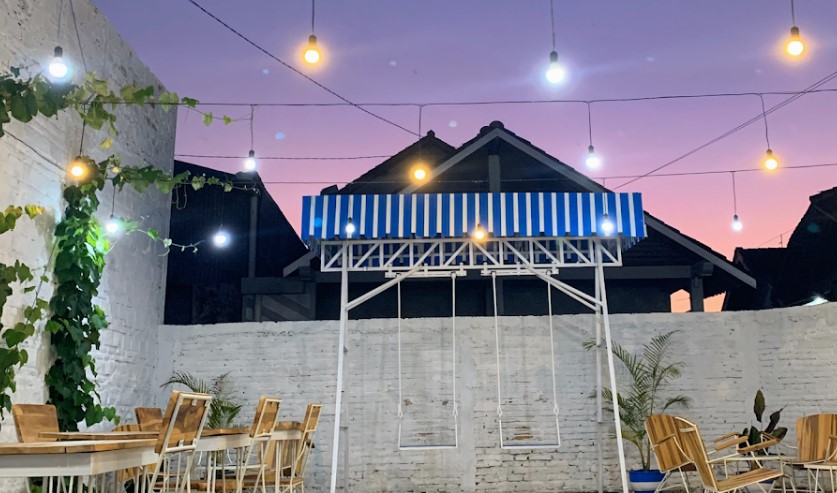 cafe 24 jam di klaten, cafe di klaten, coffee shop di klaten, resto di klaten, rumah makan di klaten, tempat kongkow di klaten, tempat makan di klaten, tempat ngopi di klaten, tempat nongkrong di klaten, warung kopi di klaten, top 49+ cafe tempat nongkrong di klaten hits, coffee shop cozy buat kongkow