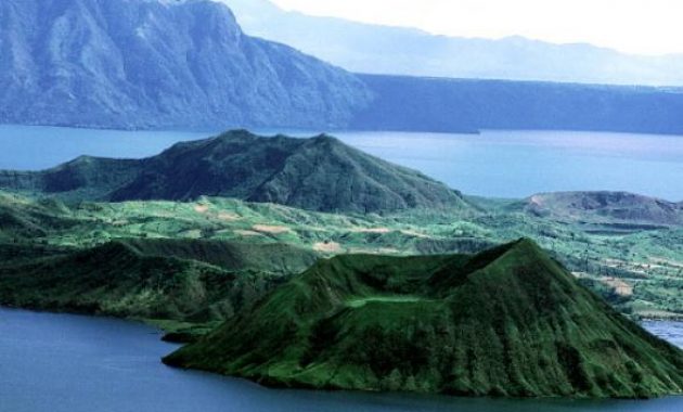 top 5+ rekomendasi wisata danau terluas dan terdalam di asia tenggara, indonesia termasuk salah satunya, 1. Danau Matano, 2. Danau Toba, 3. Danau Tonle Sap, 4. Danau Taal, 5. Danau Gunung 7