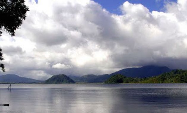 top 5+ rekomendasi wisata danau yang menyuguhkan pemandangan indah dekat manado, wajib untuk kalian dikunjungi, 1. Danau Tondano, 2. Danau Linow, 3. Danau Tampusu, 4. Danau Moat, 5. Danau Saper