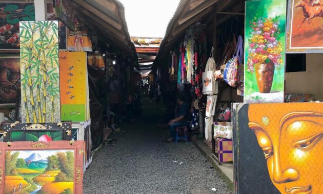 top 6+ cara menawar di pasar seni sukawati bali, Letak Dimana , Jam Buka, Fasilitas Yang Ada , Barang Yang Dijual, Cara Menawar 