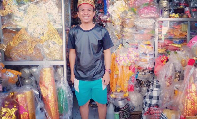 top 6+ cara menawar di pasar seni sukawati bali, Letak Dimana , Jam Buka, Fasilitas Yang Ada , Barang Yang Dijual, Cara Menawar 