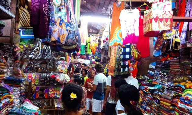 top 6+ cara menawar di pasar seni sukawati bali, Letak Dimana , Jam Buka, Fasilitas Yang Ada , Barang Yang Dijual, Cara Menawar 