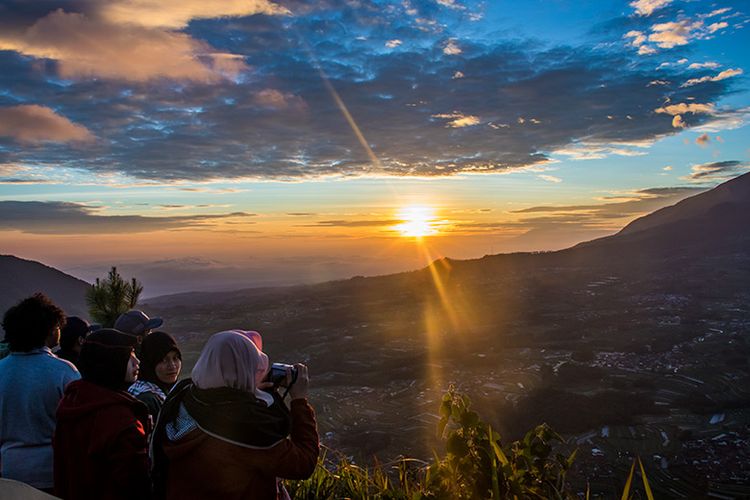 top 6+ jalur pendakian gunung andong paling populer, butuh waktu 3 – 5 jam!