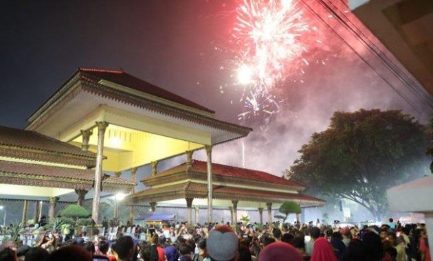 Top 6+ Tempat Paling Keren Untuk Merayakan Tahun Baru di Madiun, Kesini Yuk!