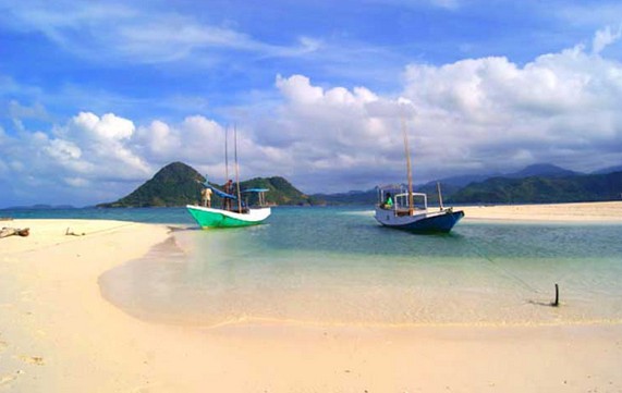 destinasi wisata di gresik, objek wisata di gresik, tempat wisata di gresik, wisata di gresik, wisata di gresik jawa timur, wisata di gresik terbaru, wisata gresik, wisata seru di gresik, top 63+ tempat wisata di gresik terbaru & paling hits yang wajib dikunjungi!