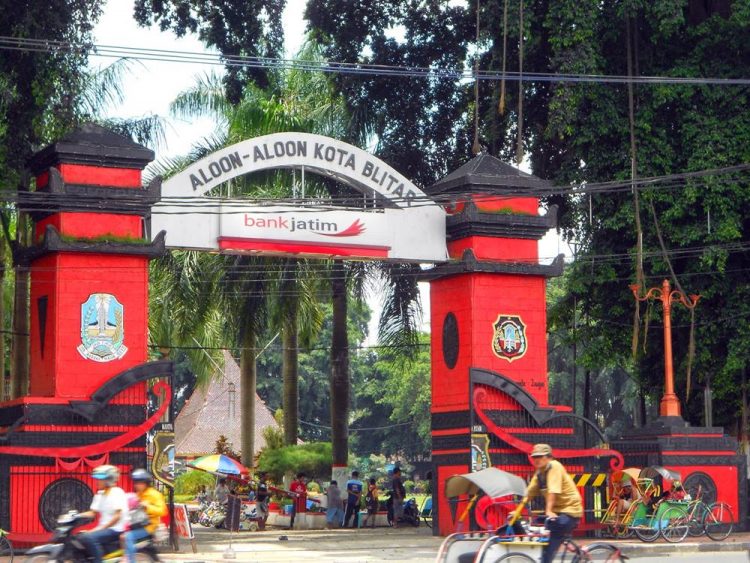agrowisata karangsari, arung jeram soko, blitar, candi penataran, gua embultuk, istana gebang, pantai gondo mayit, pantai jolosutro, pantai tambakrejo, pemandian sumber udel, penangkaran rusa maliran, tempat wisata, tempat wisata di blitar, tempat wisata di jawa timur, wisata blitar, top 64+ tempat wisata di blitar terbaru & paling hits yang wajib dikunjungi