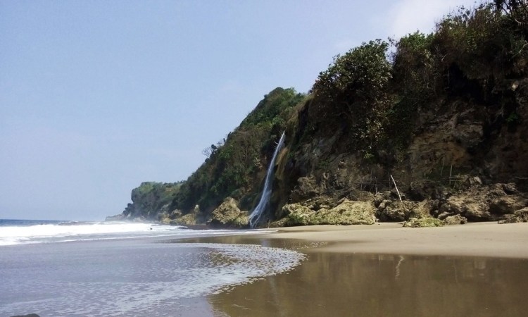 agrowisata karangsari, arung jeram soko, blitar, candi penataran, gua embultuk, istana gebang, pantai gondo mayit, pantai jolosutro, pantai tambakrejo, pemandian sumber udel, penangkaran rusa maliran, tempat wisata, tempat wisata di blitar, tempat wisata di jawa timur, wisata blitar, top 64+ tempat wisata di blitar terbaru & paling hits yang wajib dikunjungi
