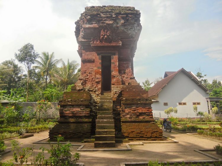 agrowisata karangsari, arung jeram soko, blitar, candi penataran, gua embultuk, istana gebang, pantai gondo mayit, pantai jolosutro, pantai tambakrejo, pemandian sumber udel, penangkaran rusa maliran, tempat wisata, tempat wisata di blitar, tempat wisata di jawa timur, wisata blitar, top 64+ tempat wisata di blitar terbaru & paling hits yang wajib dikunjungi