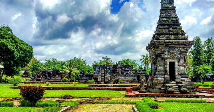 agrowisata karangsari, arung jeram soko, blitar, candi penataran, gua embultuk, istana gebang, pantai gondo mayit, pantai jolosutro, pantai tambakrejo, pemandian sumber udel, penangkaran rusa maliran, tempat wisata, tempat wisata di blitar, tempat wisata di jawa timur, wisata blitar, top 64+ tempat wisata di blitar terbaru & paling hits yang wajib dikunjungi