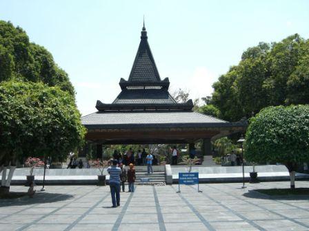 agrowisata karangsari, arung jeram soko, blitar, candi penataran, gua embultuk, istana gebang, pantai gondo mayit, pantai jolosutro, pantai tambakrejo, pemandian sumber udel, penangkaran rusa maliran, tempat wisata, tempat wisata di blitar, tempat wisata di jawa timur, wisata blitar, top 64+ tempat wisata di blitar terbaru & paling hits yang wajib dikunjungi