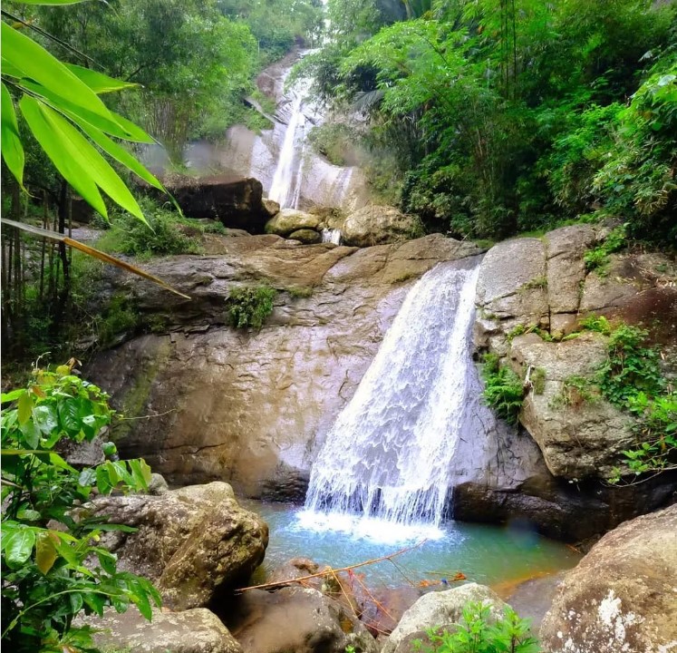 Top 7+ Air Terjun di Trenggalek Paling Indah & Memukau, Harga Tiket & Alamat Lengkap!