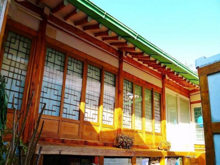 guesthouse murah di korsel, guesthouse murah di seoul, icos guesthouse, penginapan di seoul, penginapan hanok di seoul, penginapan murah di korea selatan, penginapan murah di seoul, top 7+ penginapan murah di seoul korsel terbaik, nginap seru di hanok!