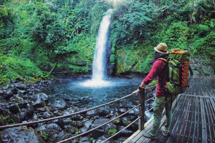 air terjun di cirebon, curug di cirebon, curug di cirebon dan sekitar, curug di dekat cirebon, curug indah di cirebon, curug terdekat dari cirebon, wisata air terjun di cirebon, wisata curug di cirebon, top 8+ curug di cirebon dan sekitar terdekat yang terbaik & terhits dikunjungi
