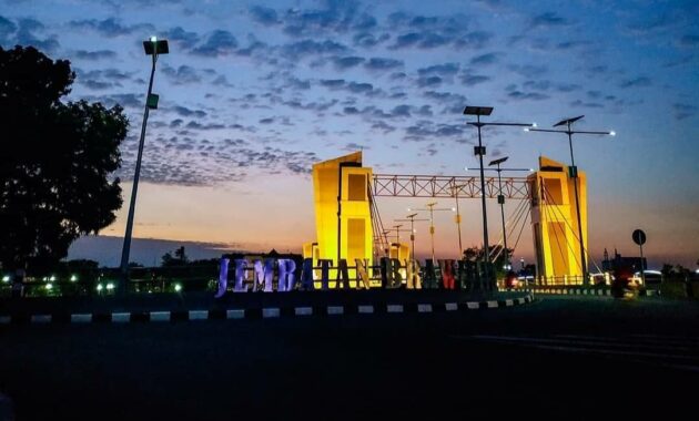 transformasi kota kediri dari sejak tempo dulu hingga masa kini, simak ulasan berikut ini!