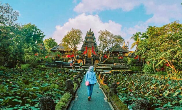 ubud palace bali