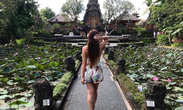 ubud palace bali