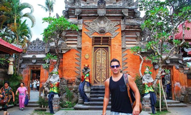 ubud palace bali