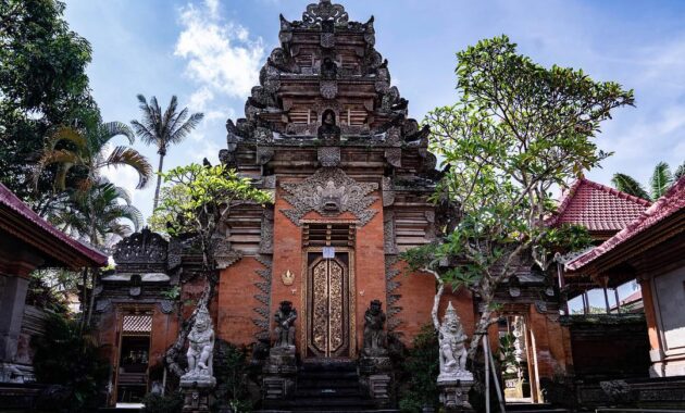 ubud palace bali