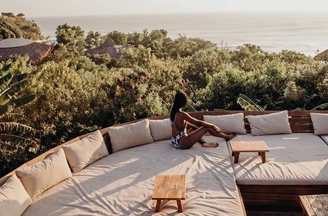 uluwatu surf villas, tempat asyik nikmati sore
