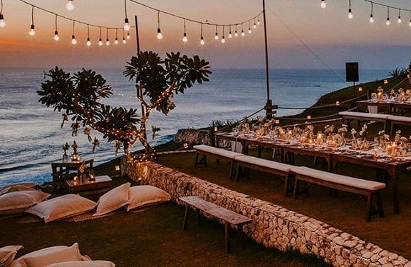 uluwatu surf villas, tempat asyik nikmati sore